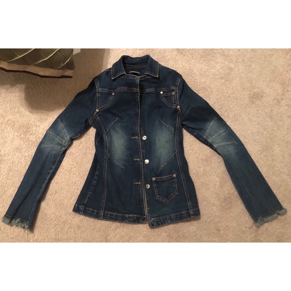 Bebe fitted denim jacket.